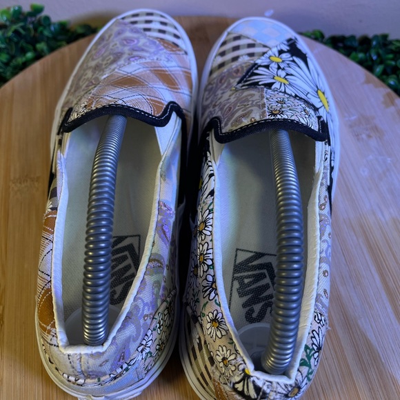 🔥 VANS MULTICOLOR CLASSIC SLIP-ON “ MEADOW PATCHWORK “ SHOES WOMENS 7.5 MENS 6 - Picture 5 of 10